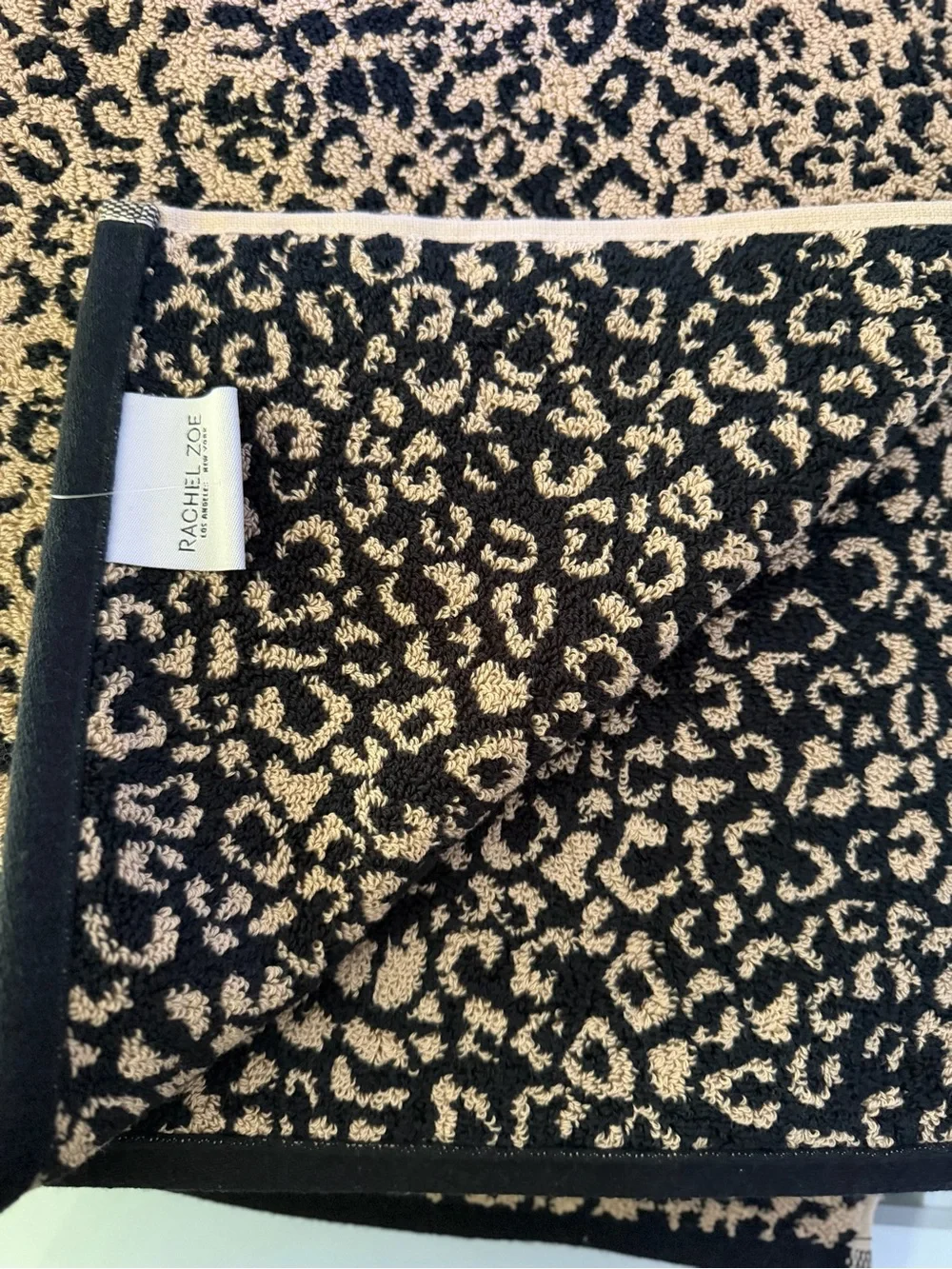Rachel Zoe Luxe Classic Leopard cheetah animal Print bath towel 2 piece set